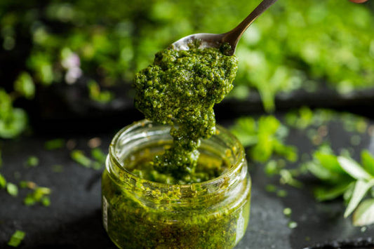 Grünes Pesto